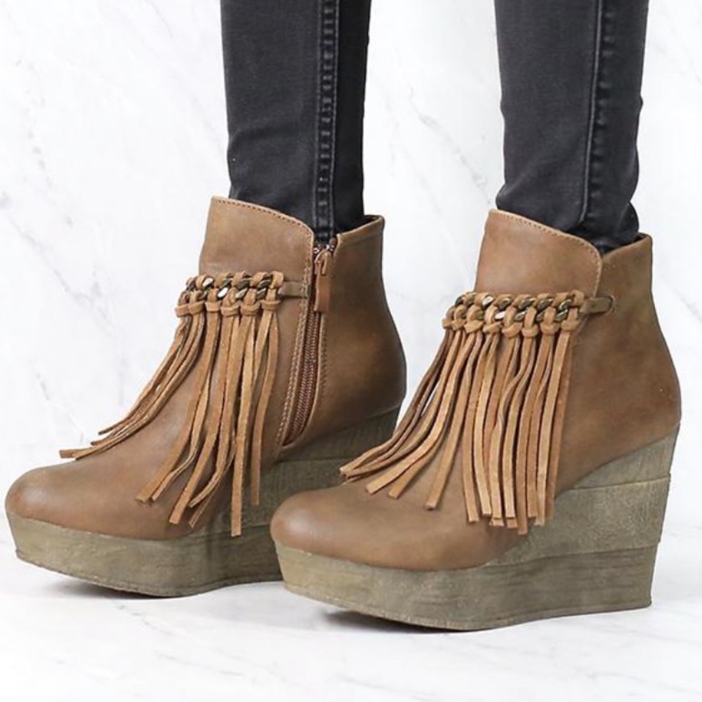 Sbicca Zepp Wedge Fringe Ankle Bootie Vintage 8